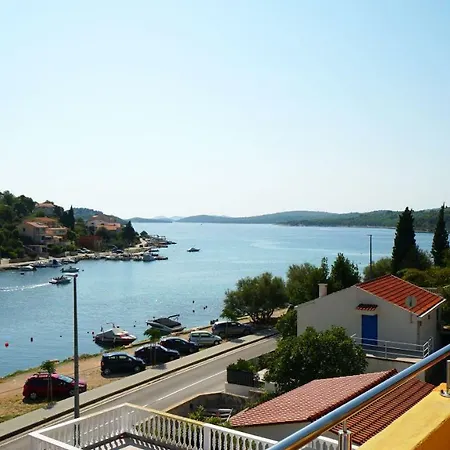 Guest house Sandra Tisno