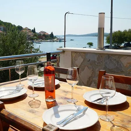 Sandra Guest house Tisno