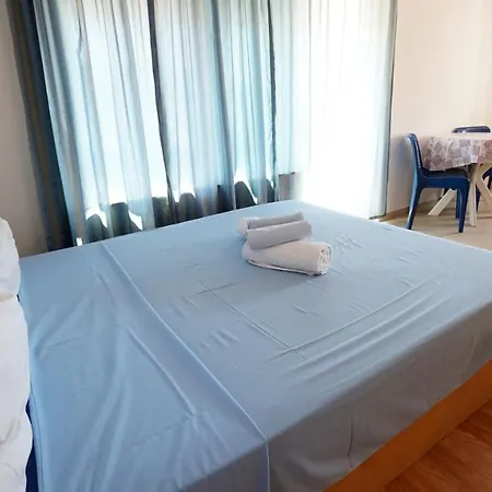 Guest house Sandra 3*
