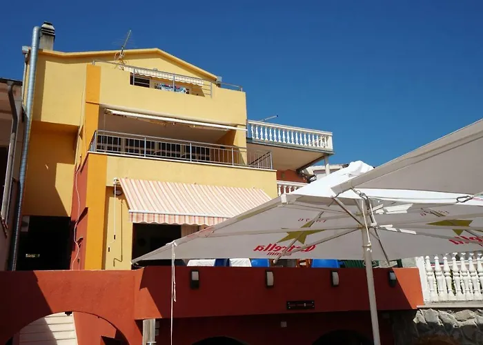 Sandra ゲストハウス