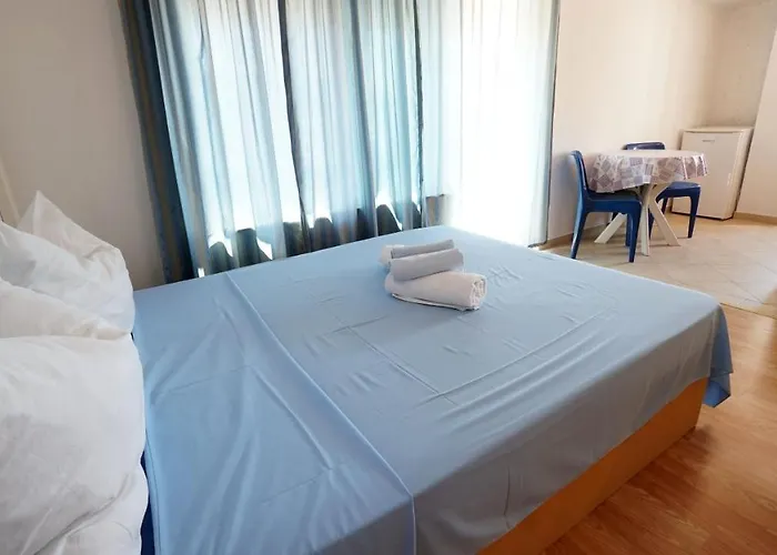 ゲストハウス Sandra 3*